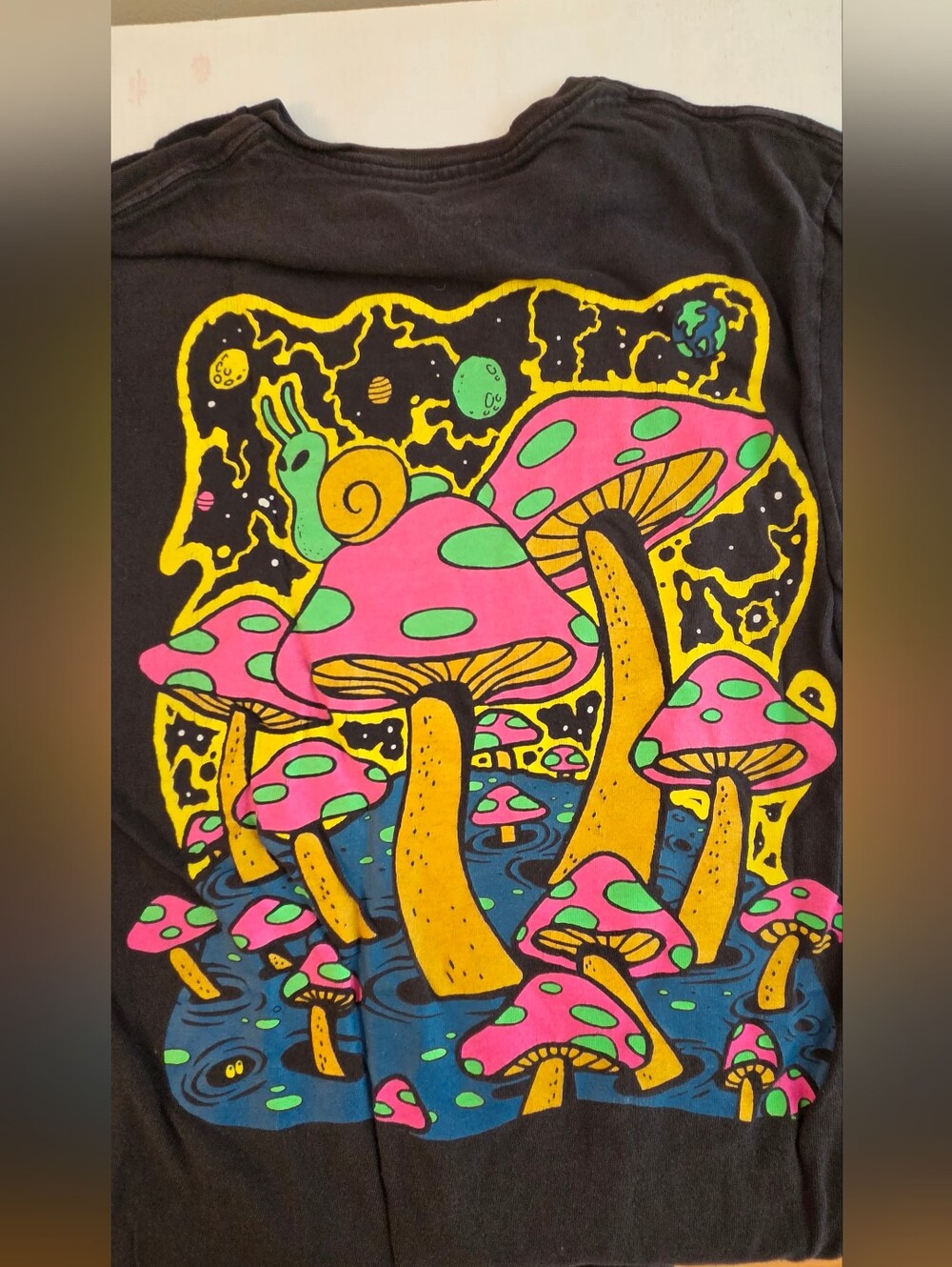 Black Psychedelic Mushroom Art Print Tee - Pink & Yellow Graphic Small